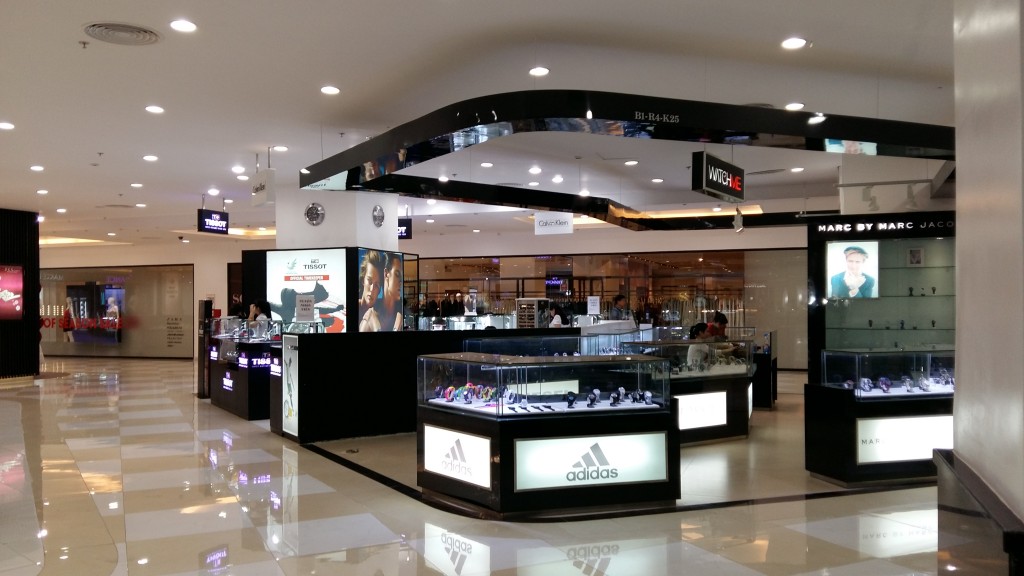 phần mềm quản lý bán hàng TOPOS đang sử dụng tại trung tâm thương mại Royal time city